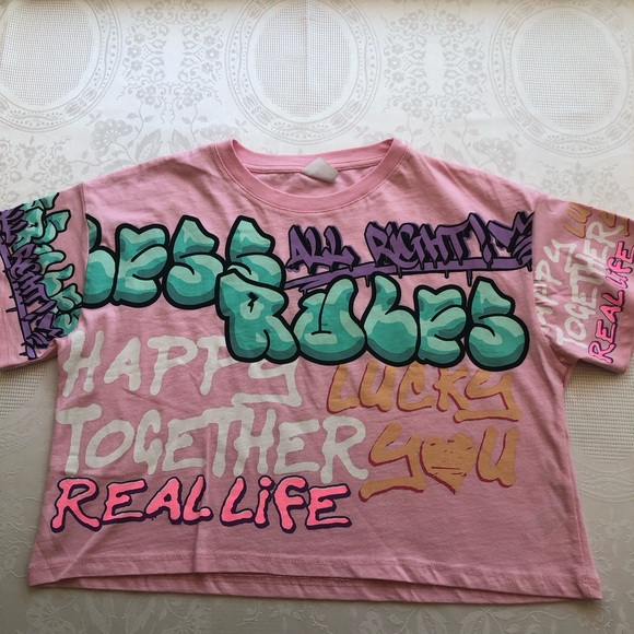 Zara Junior Girls Size 11-12 Pink Graffiti Cropped Printed T-Shirt Short Sleeves - Picture 5 of 16